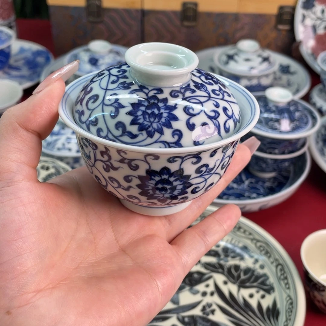 花**‘11景德镇青花微瑕缠枝莲盖碗