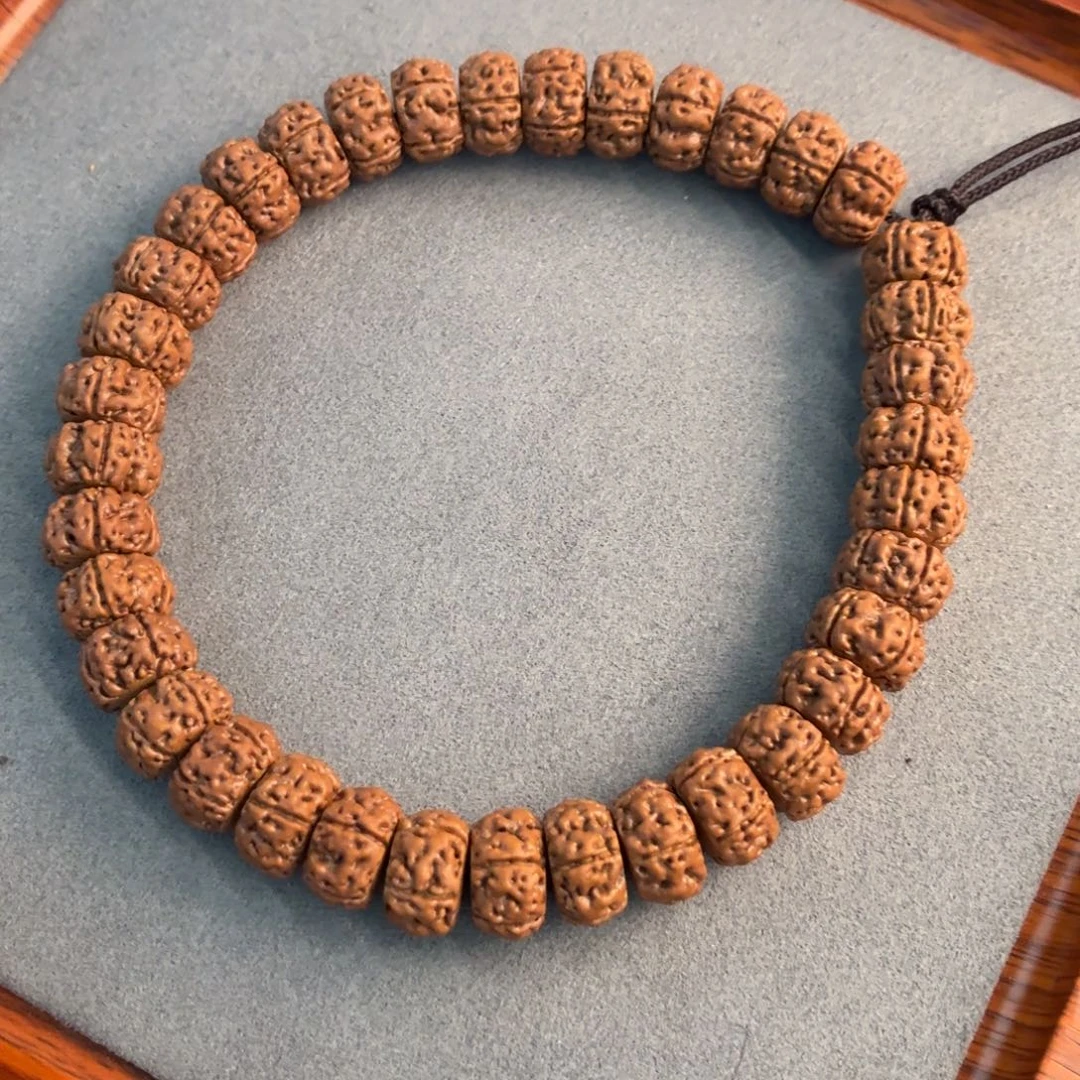 金刚菩提吊坠藏切老树王