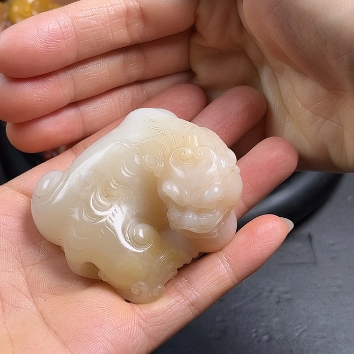 寿山石手把件把玩