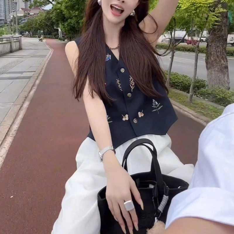 夏季时尚气质新款韩版日常通勤休闲潮流百搭修身显瘦无袖女装衬衫