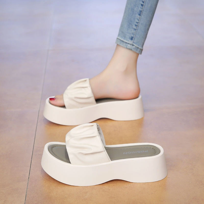 厚底增高凉拖鞋女夏季外穿2025新款配裙子软底沙滩凉鞋孕妇一字拖