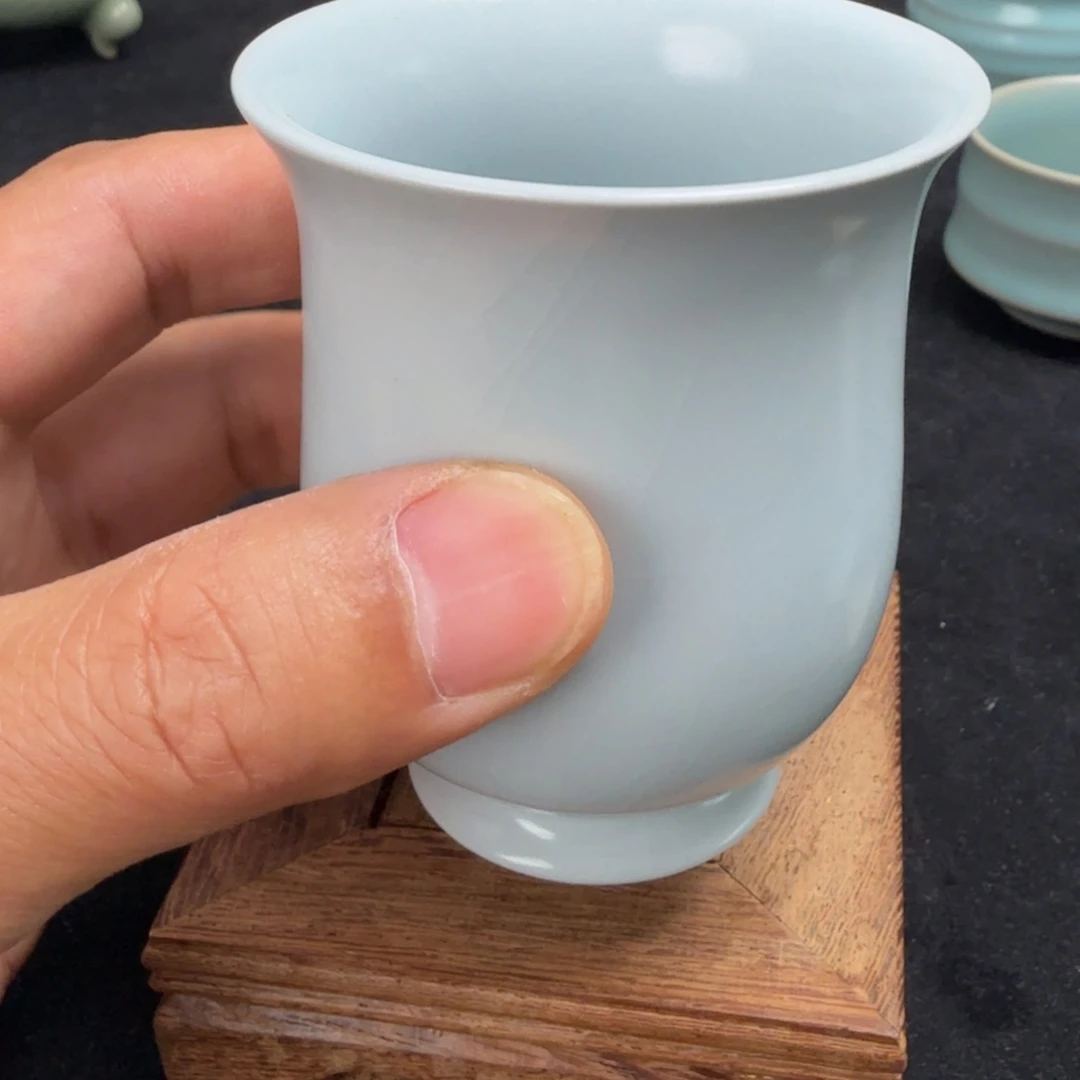 其他汝瓷月白玉兰杯