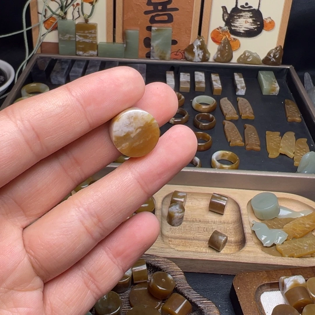 和田玉（糖玉）未镶嵌珠宝奇石墩子福利