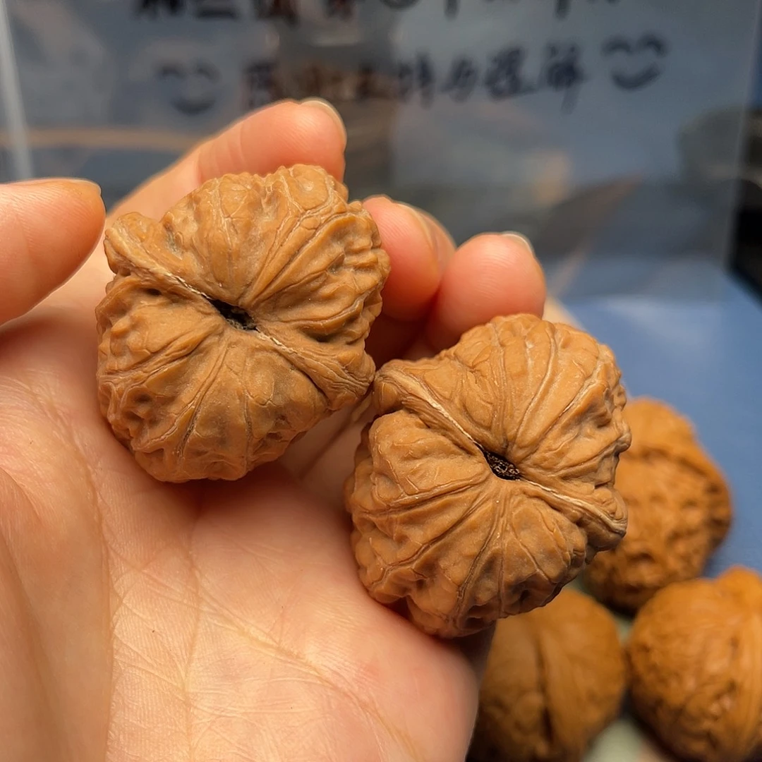 阳***孩吊坠文玩核桃元宝