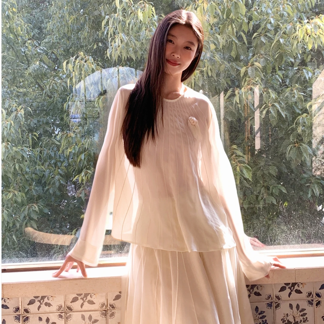 Tebianco白茶｜设计感显瘦立体花朵分割上衣长袖中长款宽松型百搭