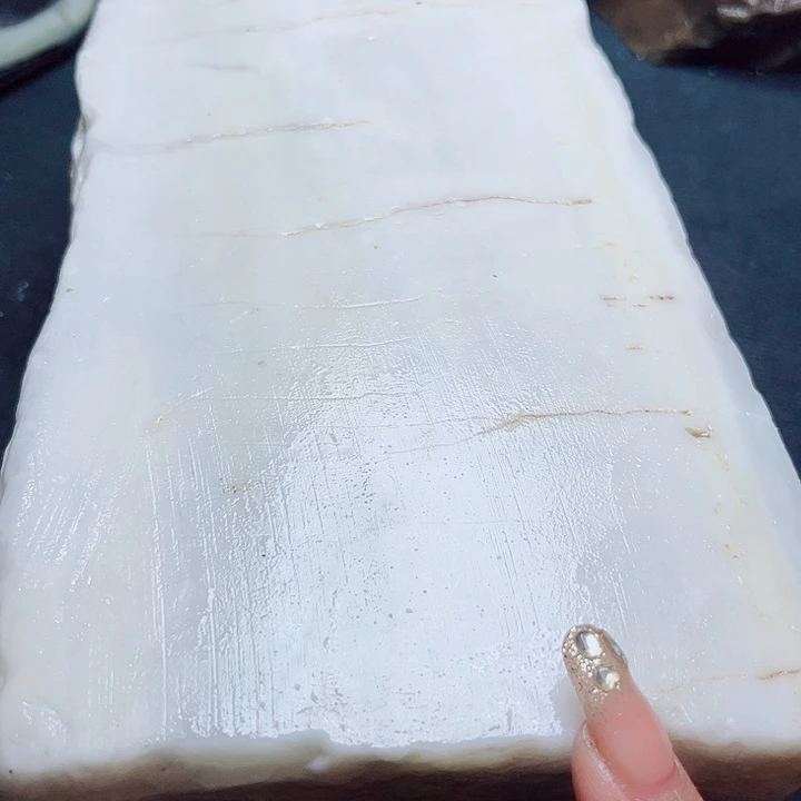 和田玉（糖玉）未镶嵌珠宝奇石