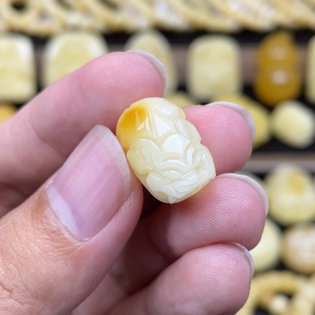 琥珀未镶嵌裸石琥珀蜜蜡