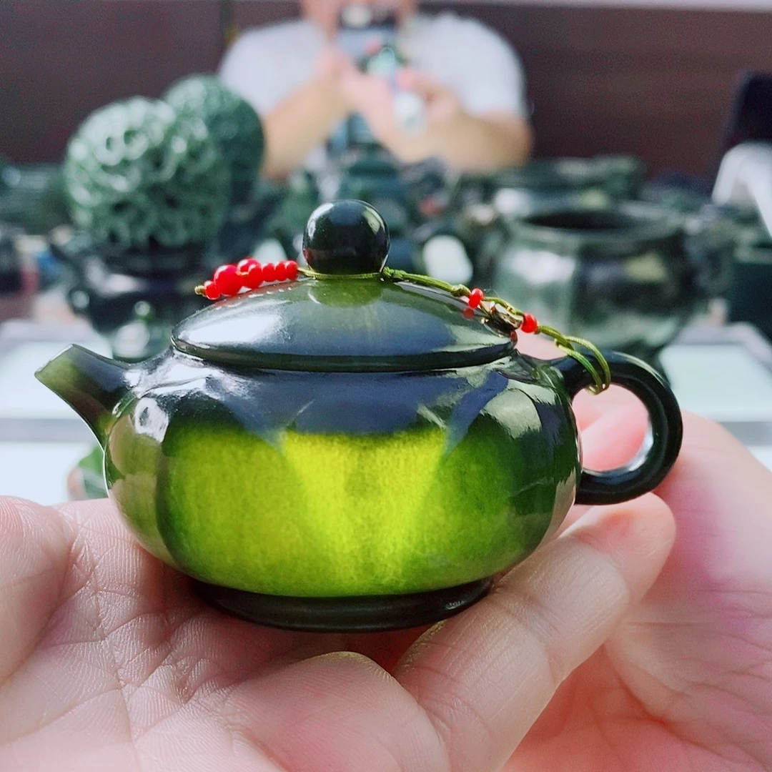 未镶嵌和田玉（青玉）摆件