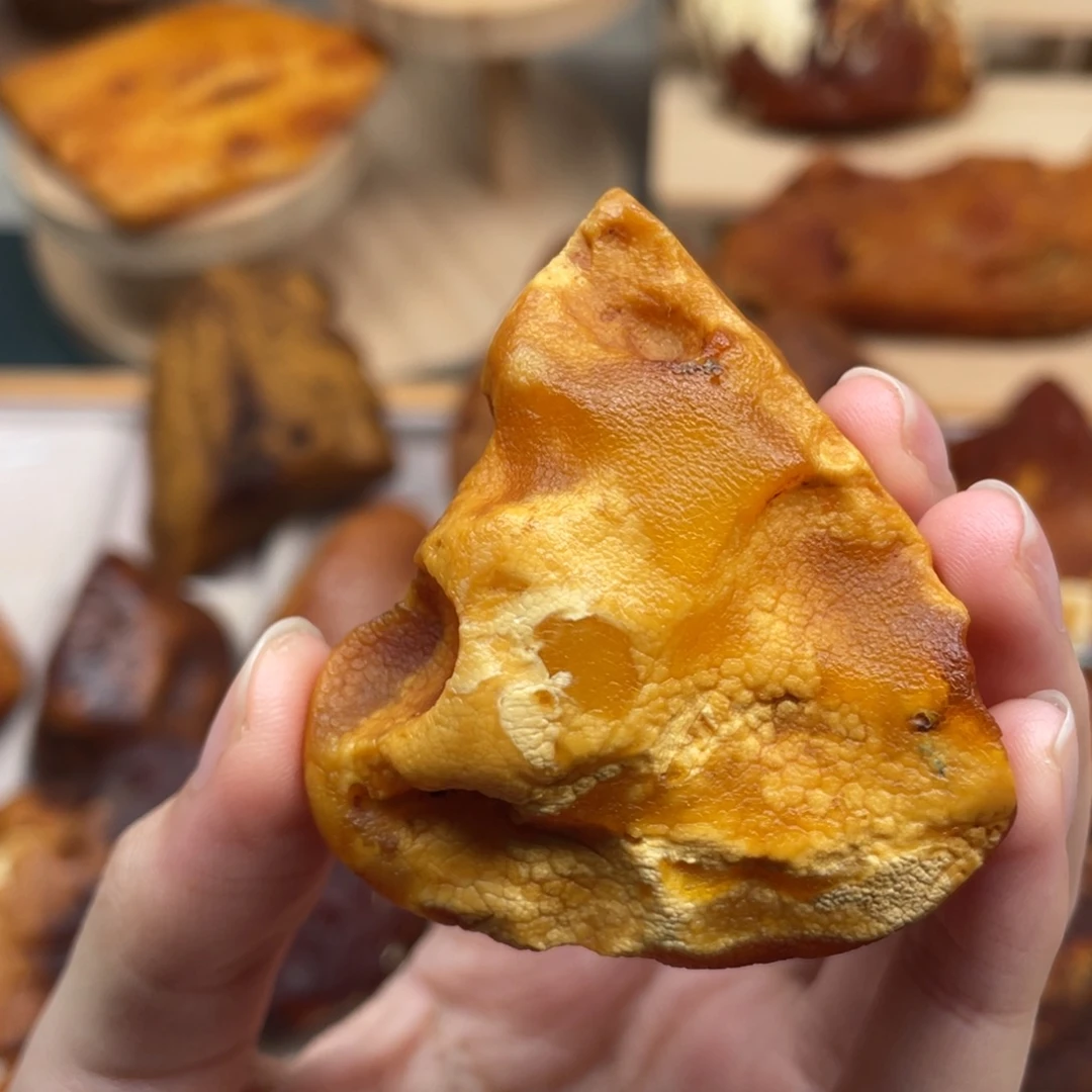 琥珀未镶嵌珠宝奇石