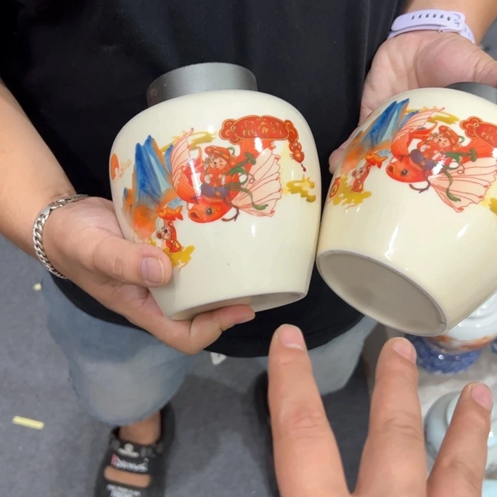 瑕疵福利品陶瓷茶叶罐介意勿拍