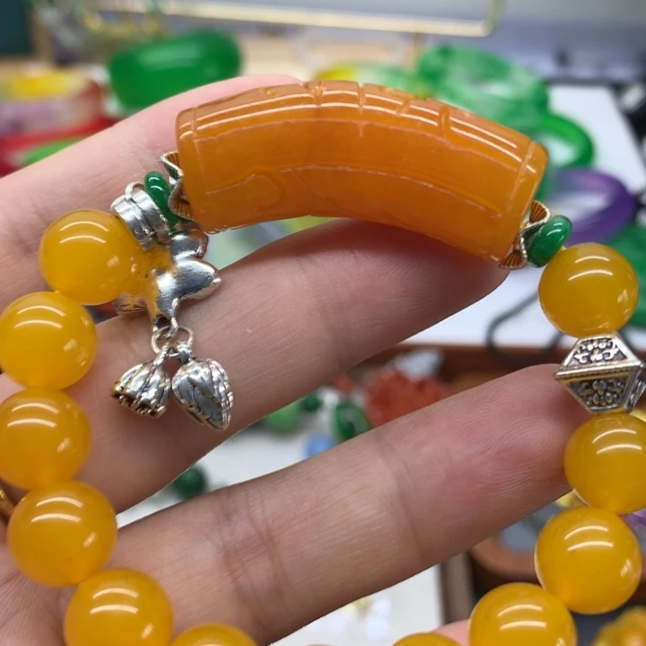 颈饰未镶嵌翡翠吊坠