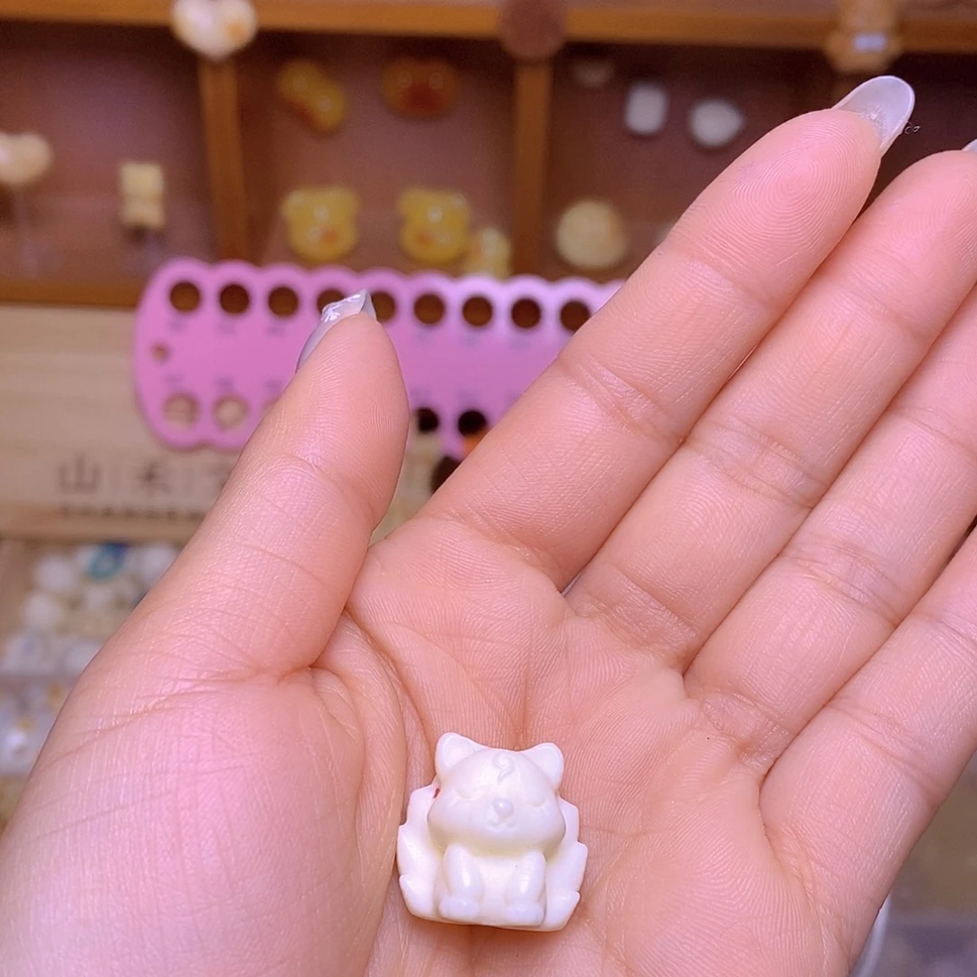 猴头核桃吊坠凤九