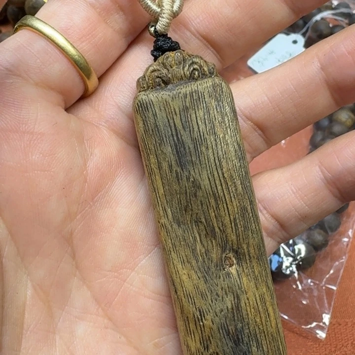 沉香吊坠馨安居沉香定制款