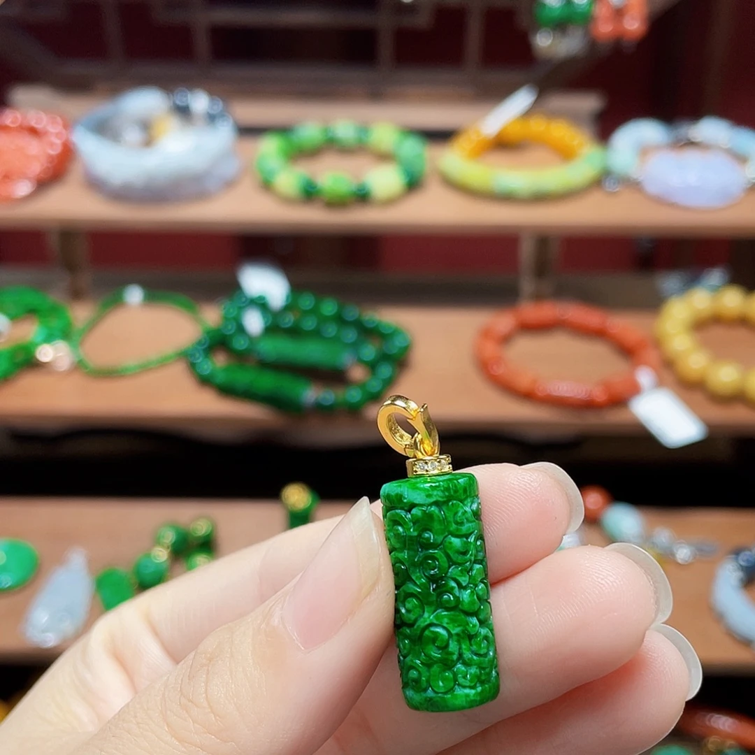 丁***姐翡翠未镶嵌手链饰品
