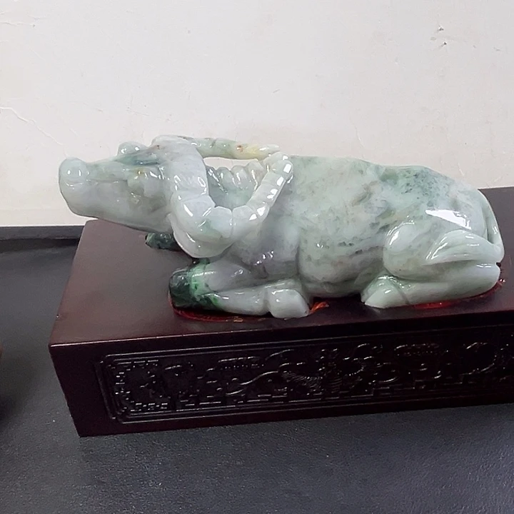 翡翠摆件未镶嵌翡翠