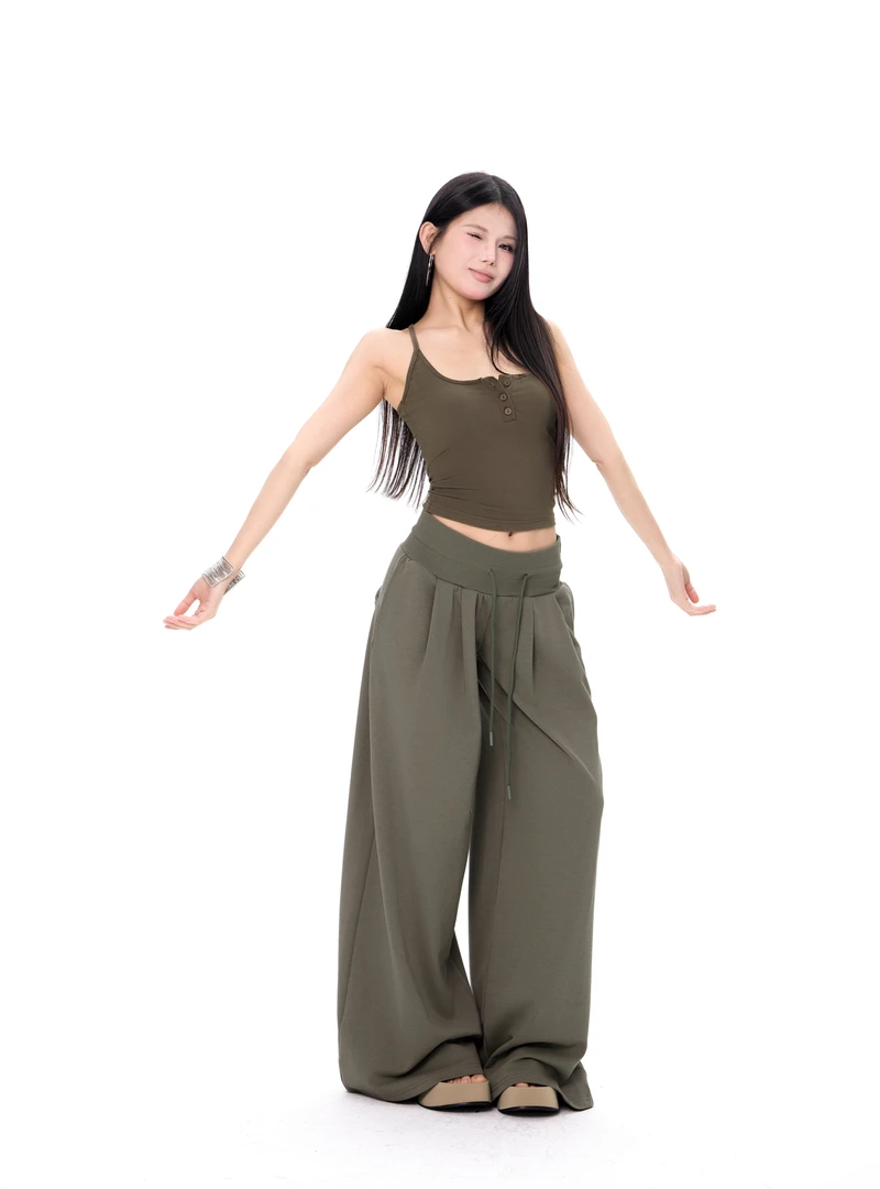 松弛感休闲宽松遮肉长款卫裤+简约辣妹u领收腰吊带背心