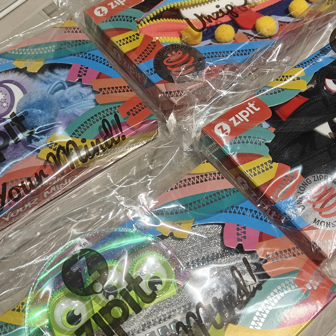 【一个】可爱怪兽拉链笔袋男孩女孩学生大容量透明铅笔盒文具盒