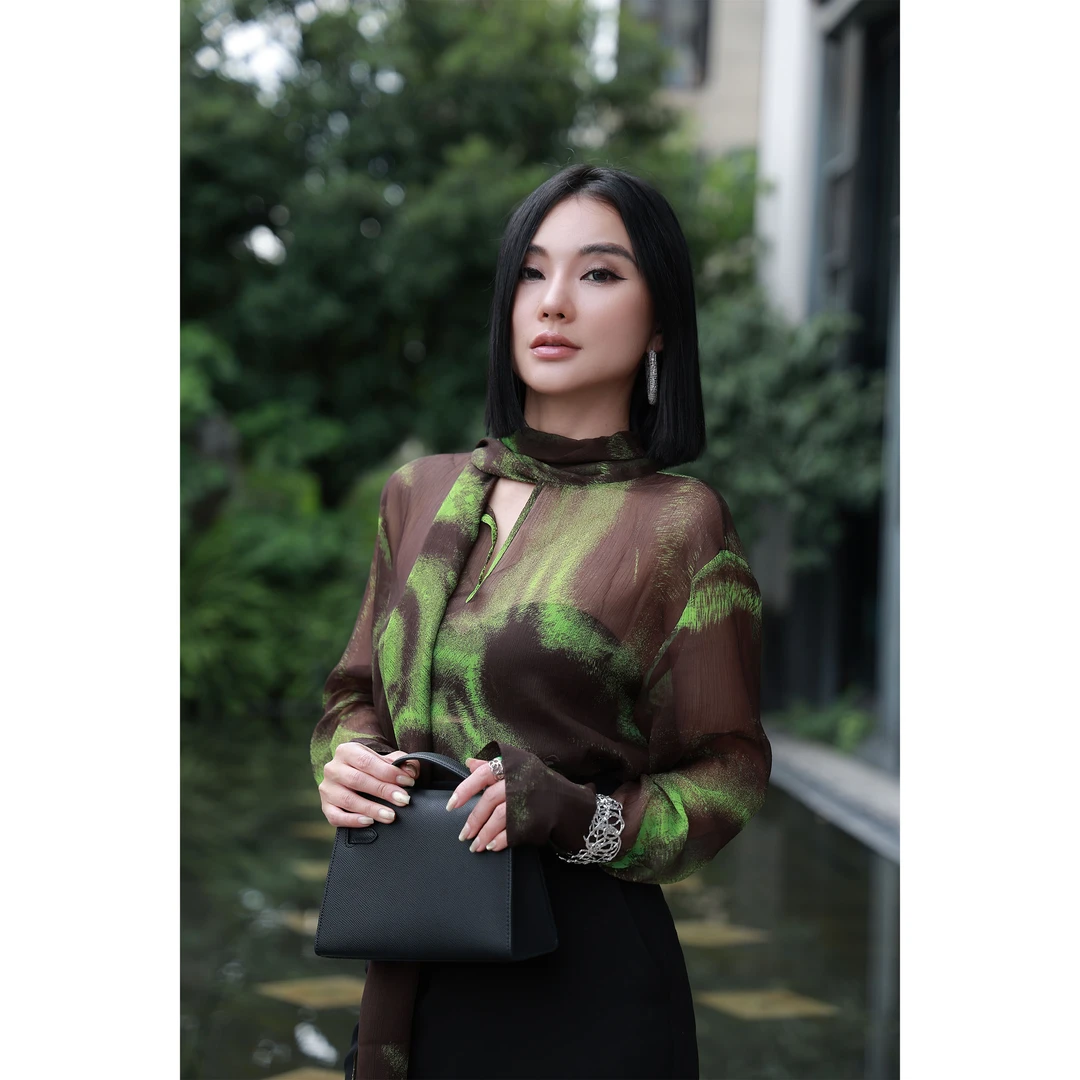 【妙妙精选】HUANGNAJI极光-时尚气质飘带设计感上衣6340