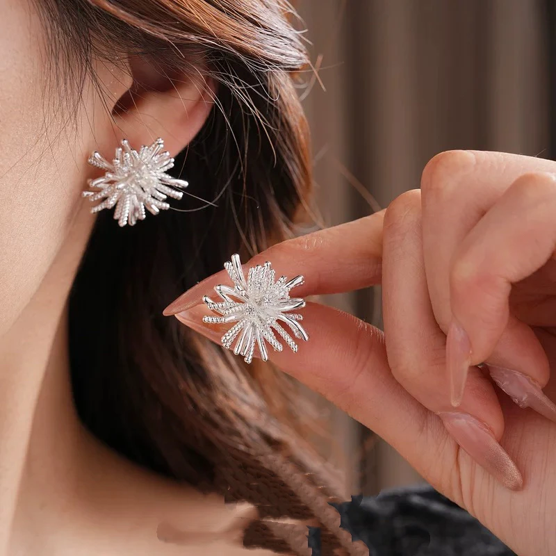 【双生恋】 春夏新品银色花个性百搭耳钉轻奢高雅耳饰