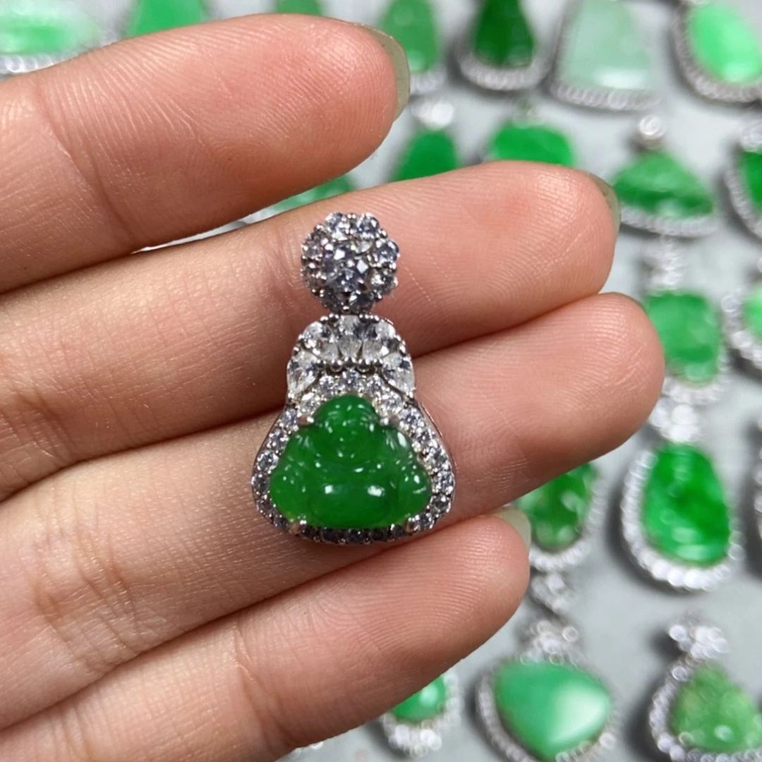 颈饰未镶嵌翡翠佛公