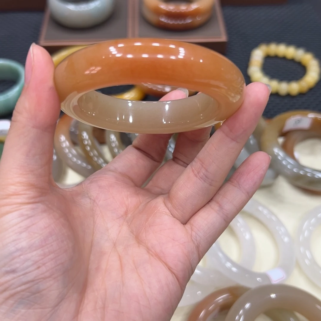 石英质玉手镯未镶嵌有*