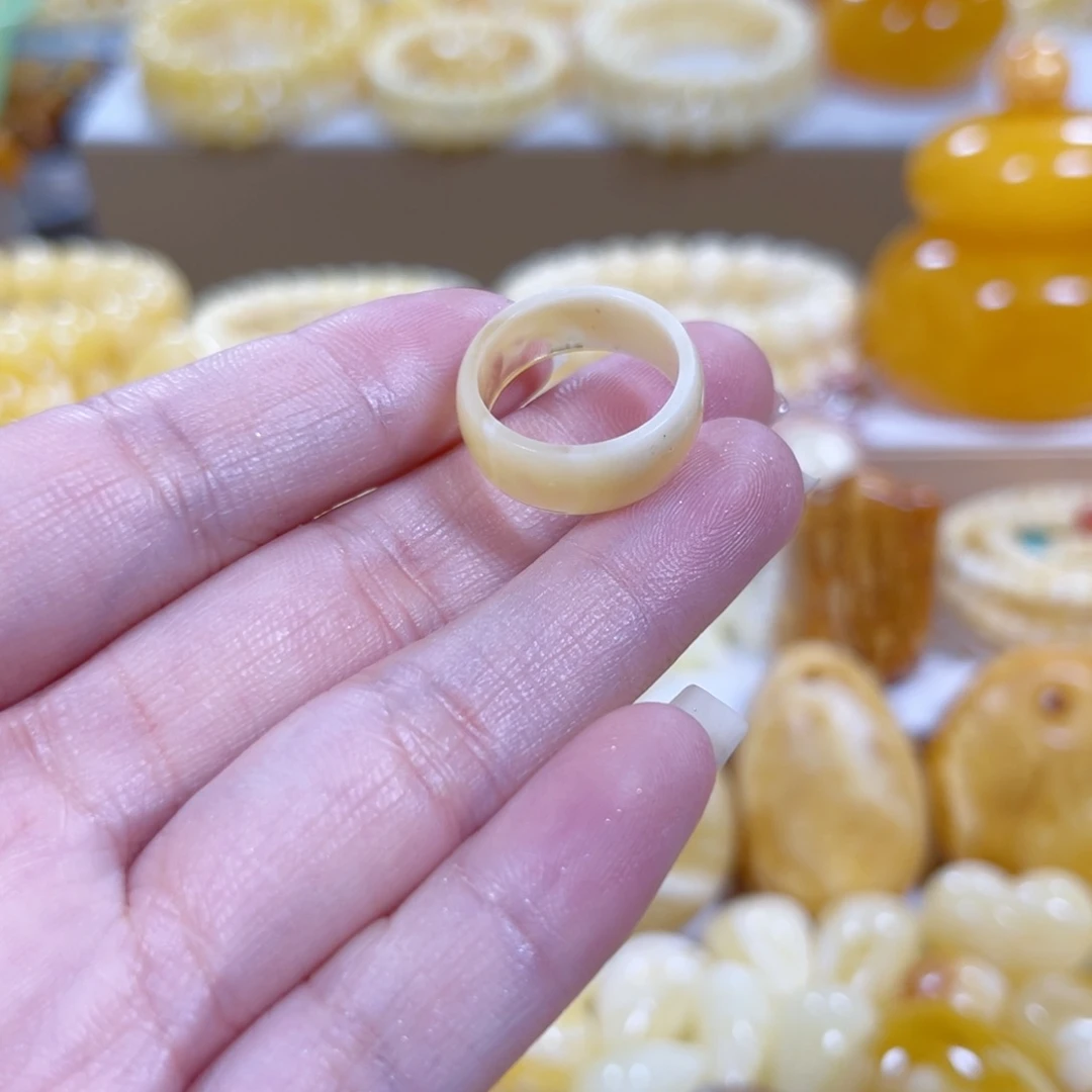 未镶嵌颈饰琥珀天然蜜蜡