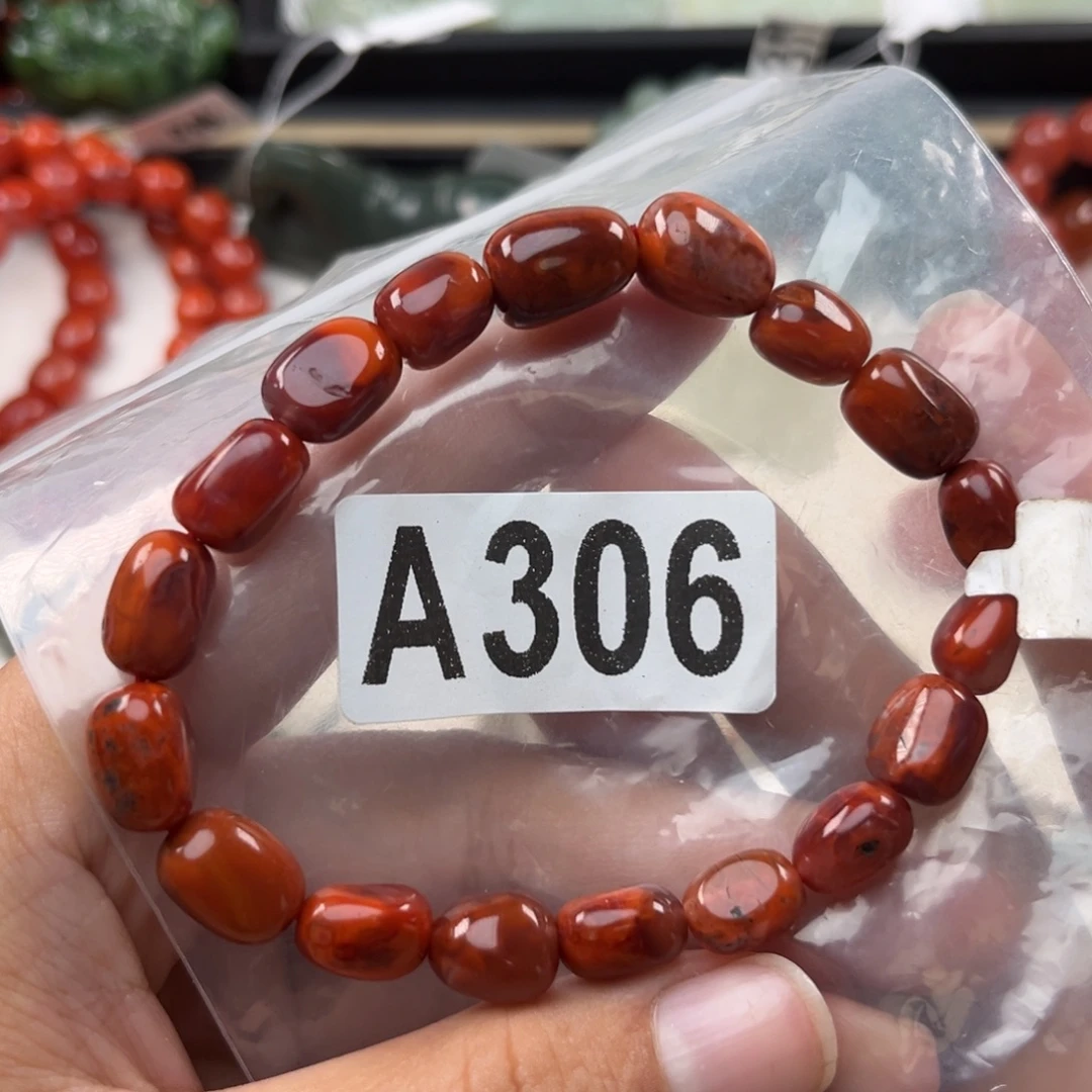 南红玛瑙未镶嵌珠宝奇石