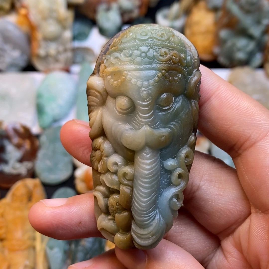 定制翡翠未镶嵌特色1