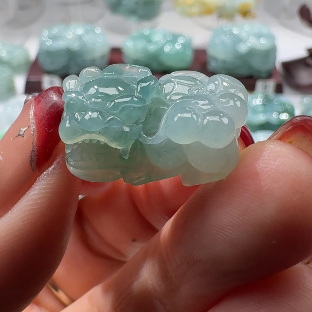 定制翡翠未镶嵌貔貅