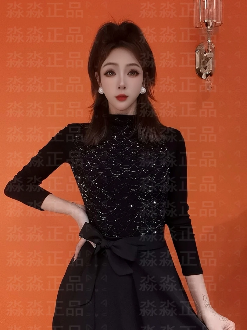 秋冬黑色修身显瘦长袖抗皱烫钻半高领T恤重工气质百搭设计师上衣