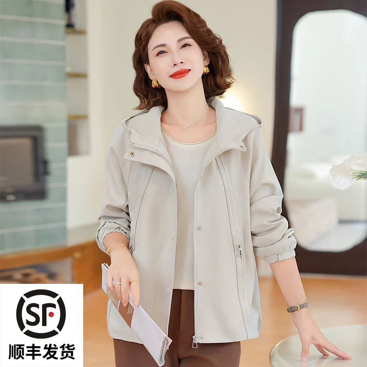 50岁妈妈秋装外套洋气大码短款风衣2025新款中老年女春秋休闲夹克