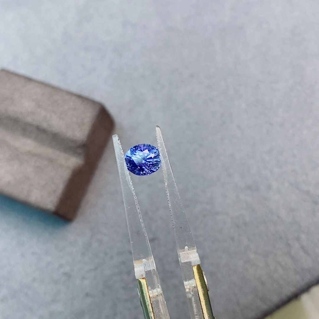 蓝宝石裸石1.25ct 吉尔德 无烧矢车菊