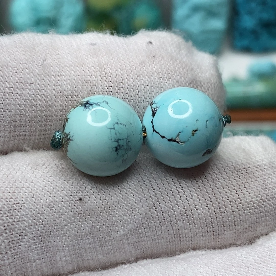 绿松石未镶嵌天然原矿 带武汉地大证书