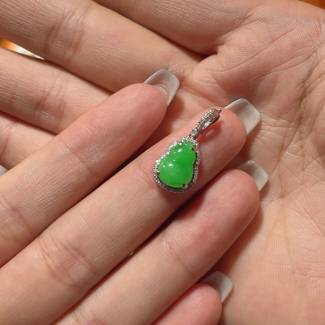 吊坠(不含链)18K金镶嵌翡翠