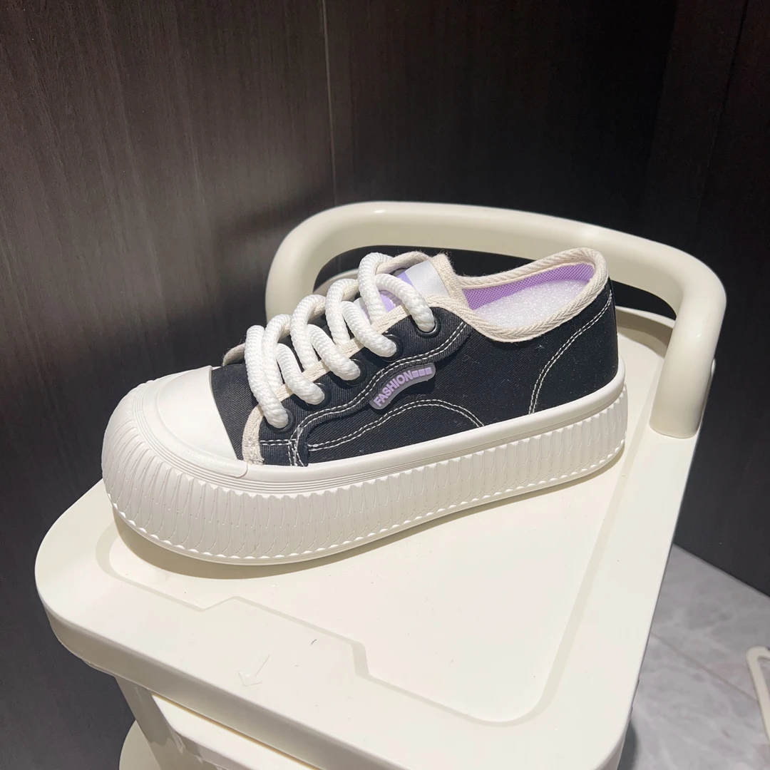 黑色帆布鞋女百搭透气555-3。