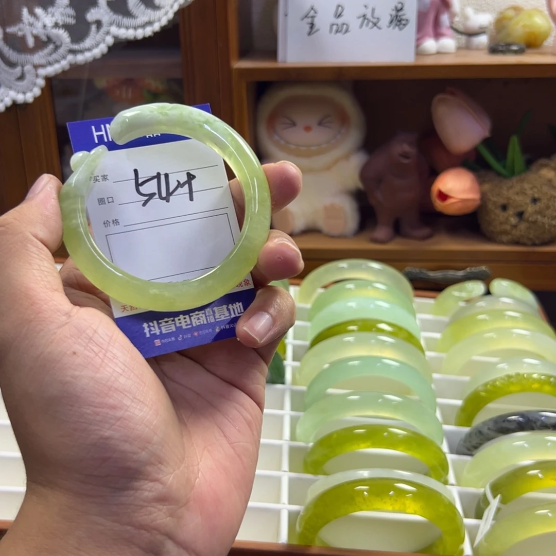 蛇纹石玉未镶嵌手镯495