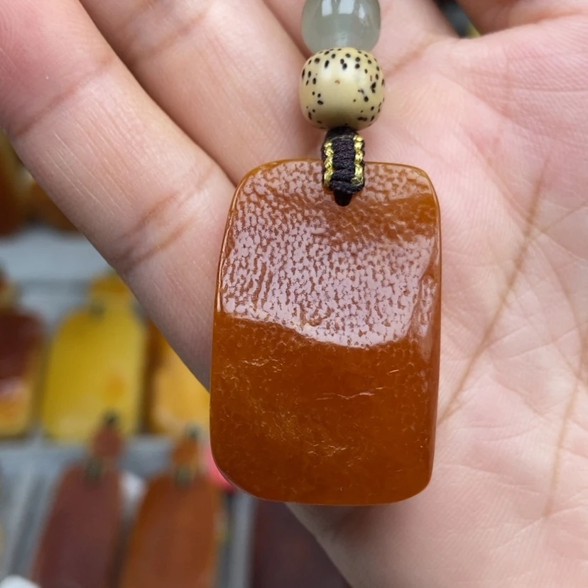 【闪购商品】琥珀颈饰未镶嵌