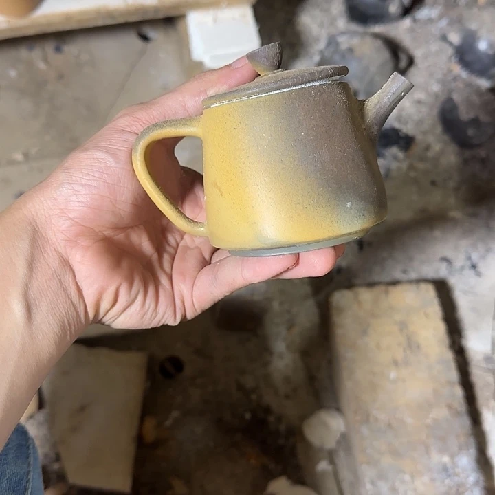 坭兴陶龙窑柴烧龙窑