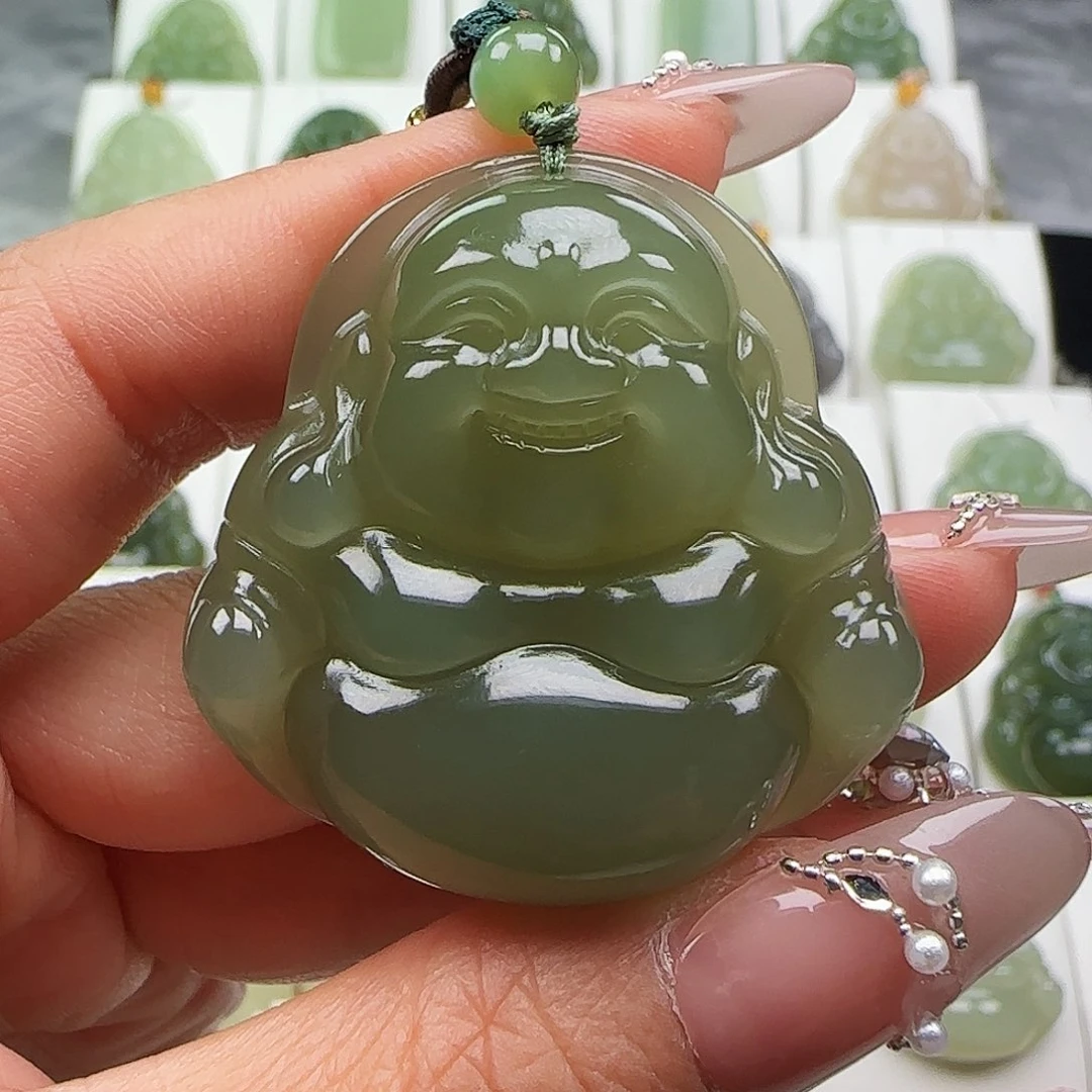 和田玉未镶嵌颈饰w***刘