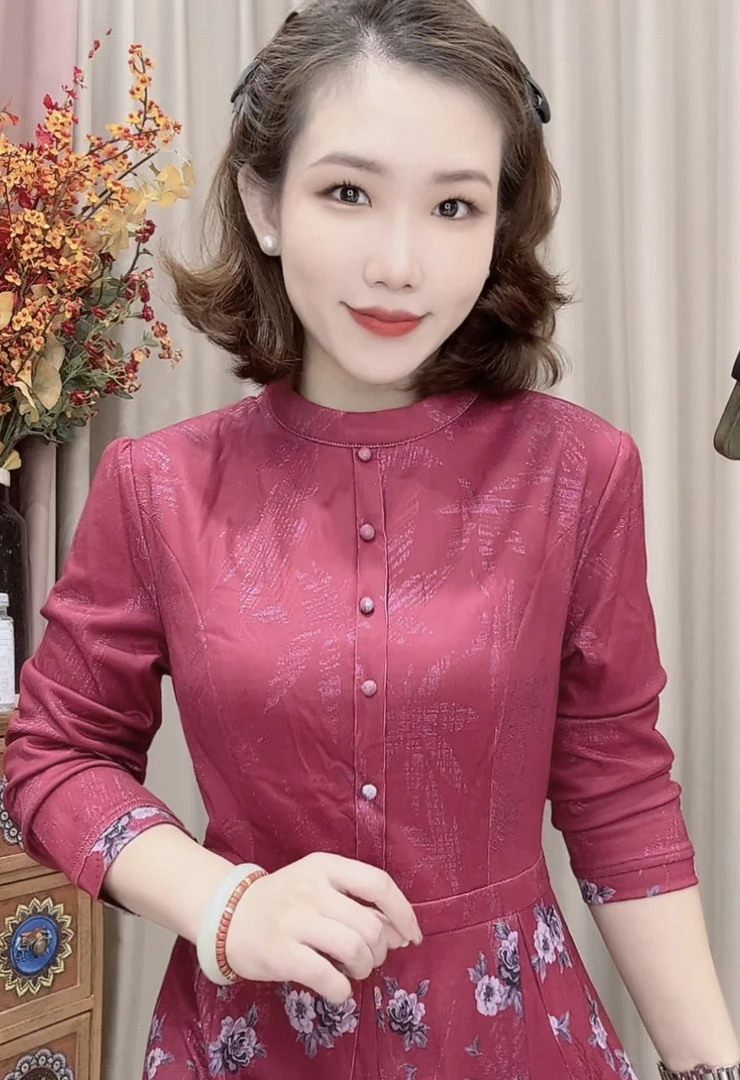 983#妈妈装时尚收腰修身显瘦大裙摆中长裙圆领长袖款女装连衣裙