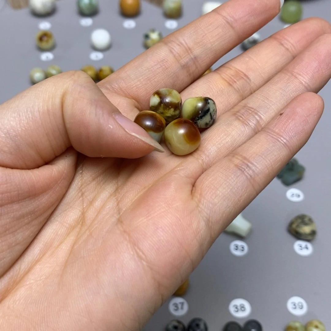 蛇纹石玉配饰合金乐*