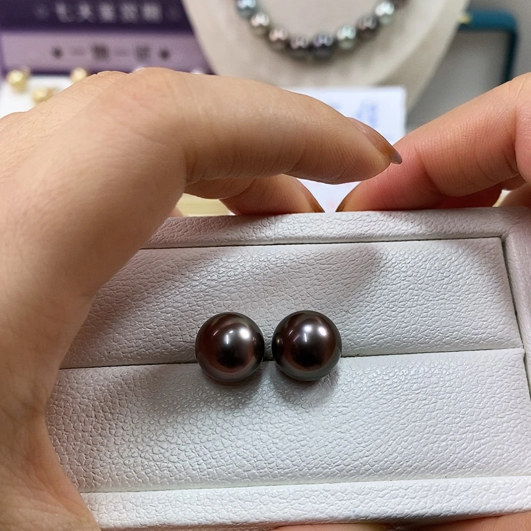 海水珍珠18K金镶嵌耳饰11.8m大溪地黑珍珠耳钉（微微瑕）