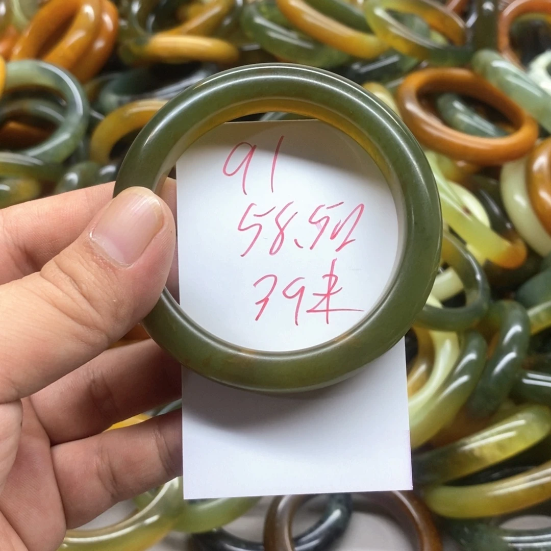 蛇纹石玉未镶嵌手镯