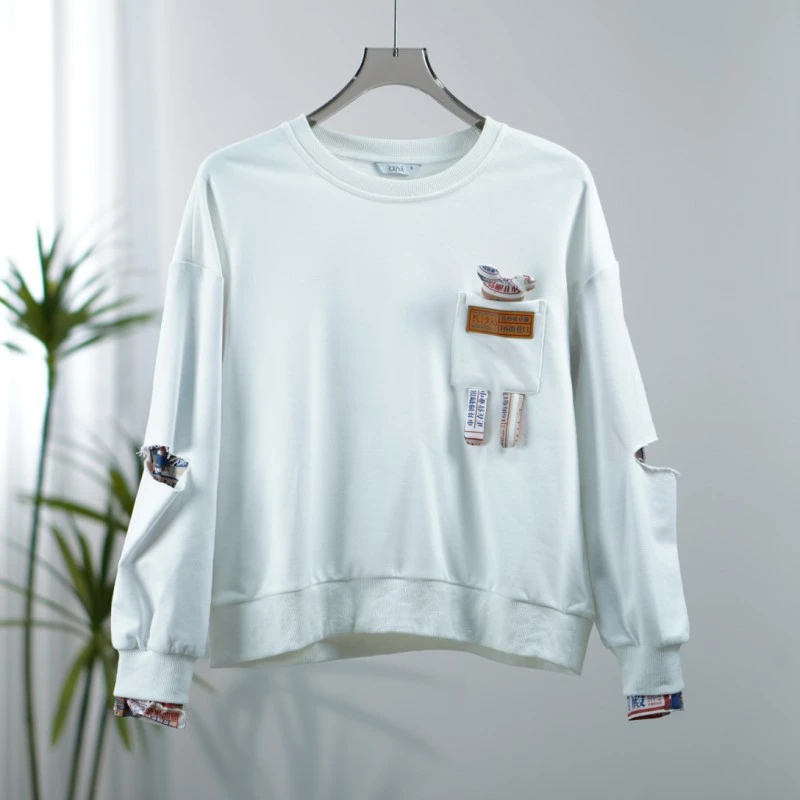 一路童行 谷系列 42  女装 撤柜百搭套头卫衣 221FWY202