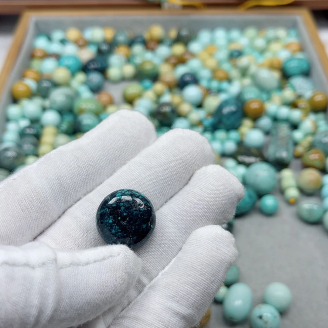 绿松石未镶嵌挂件