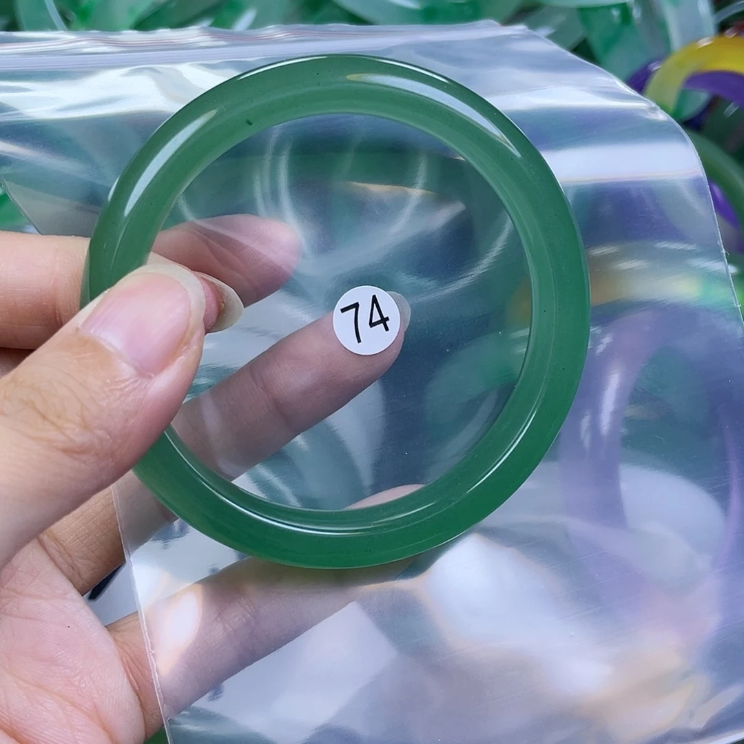 石英质玉手镯未镶嵌57