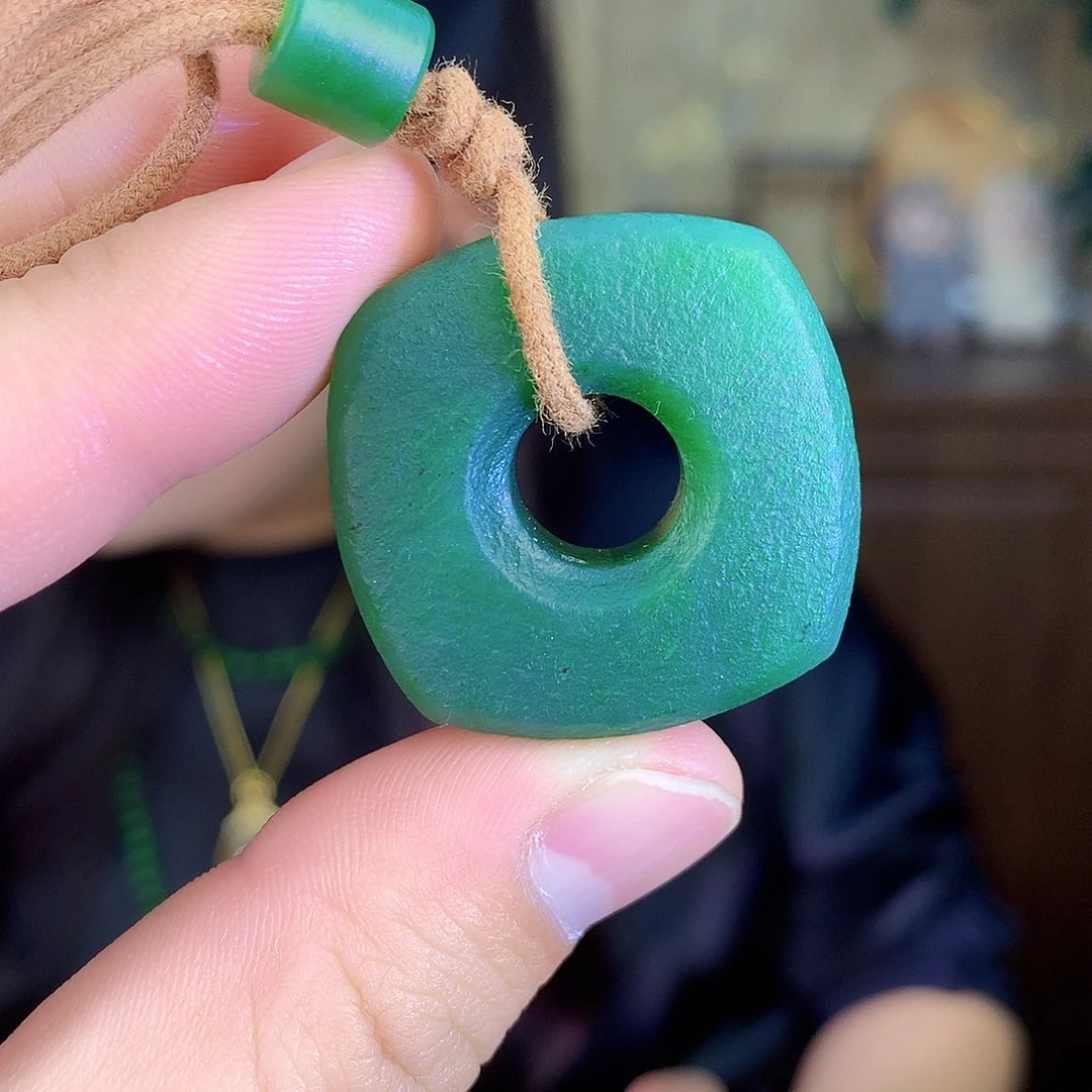 吊坠(不含链)未镶嵌和田玉（碧玉）吊坠