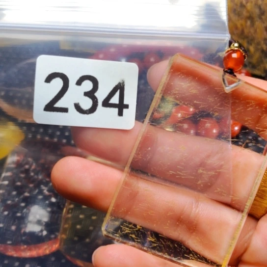 宠***惊未镶嵌颈饰水晶吊坠