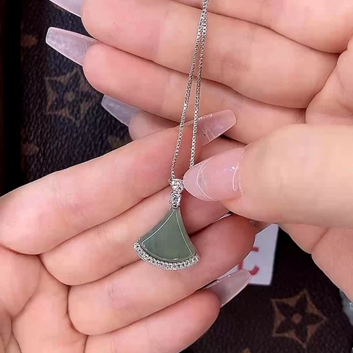 翡翠未镶嵌挂件多样性发一