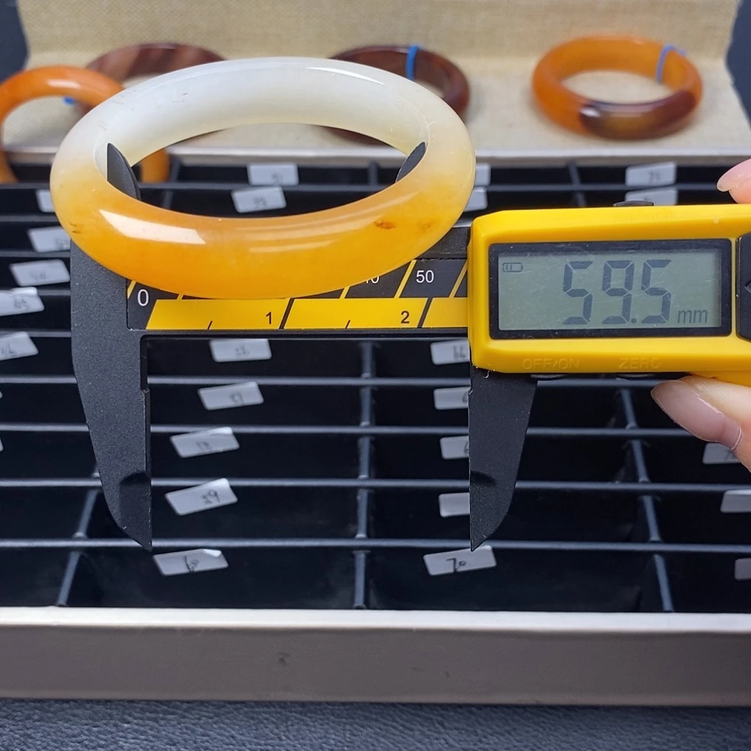 合金石英质玉（黄龙玉）手镯42号